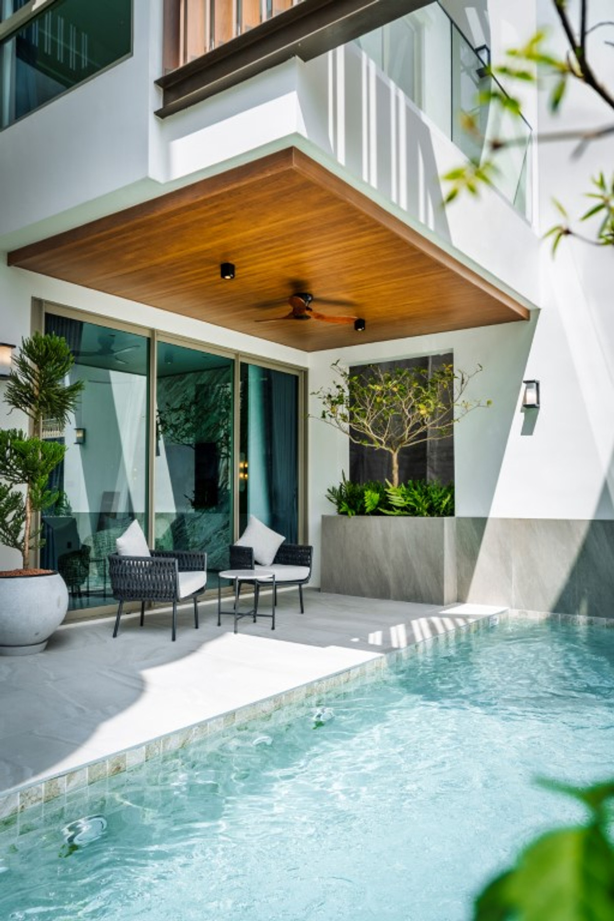 ขายบ้านปิ่นเกล้า จรัญสนิทวงศ์ : เครสเซนตัน ปิ่นเกล้า บ้านเดี่ยว 4 ห้องนอน 4 ที่จอดรถ ตรงข้ามเซ็นทรัล ปิ่นเกล้า 