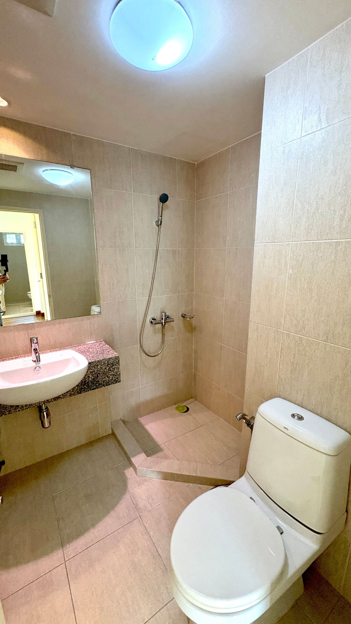 ขายคอนโดสุขุมวิท อโศก ทองหล่อ : ขาย The Clover ทองหล่อ เรียบหรู ไม่เคยอยู่ ห้องใหญ่ 70 ตร.ม. 2 นอน 2 น้ำ 