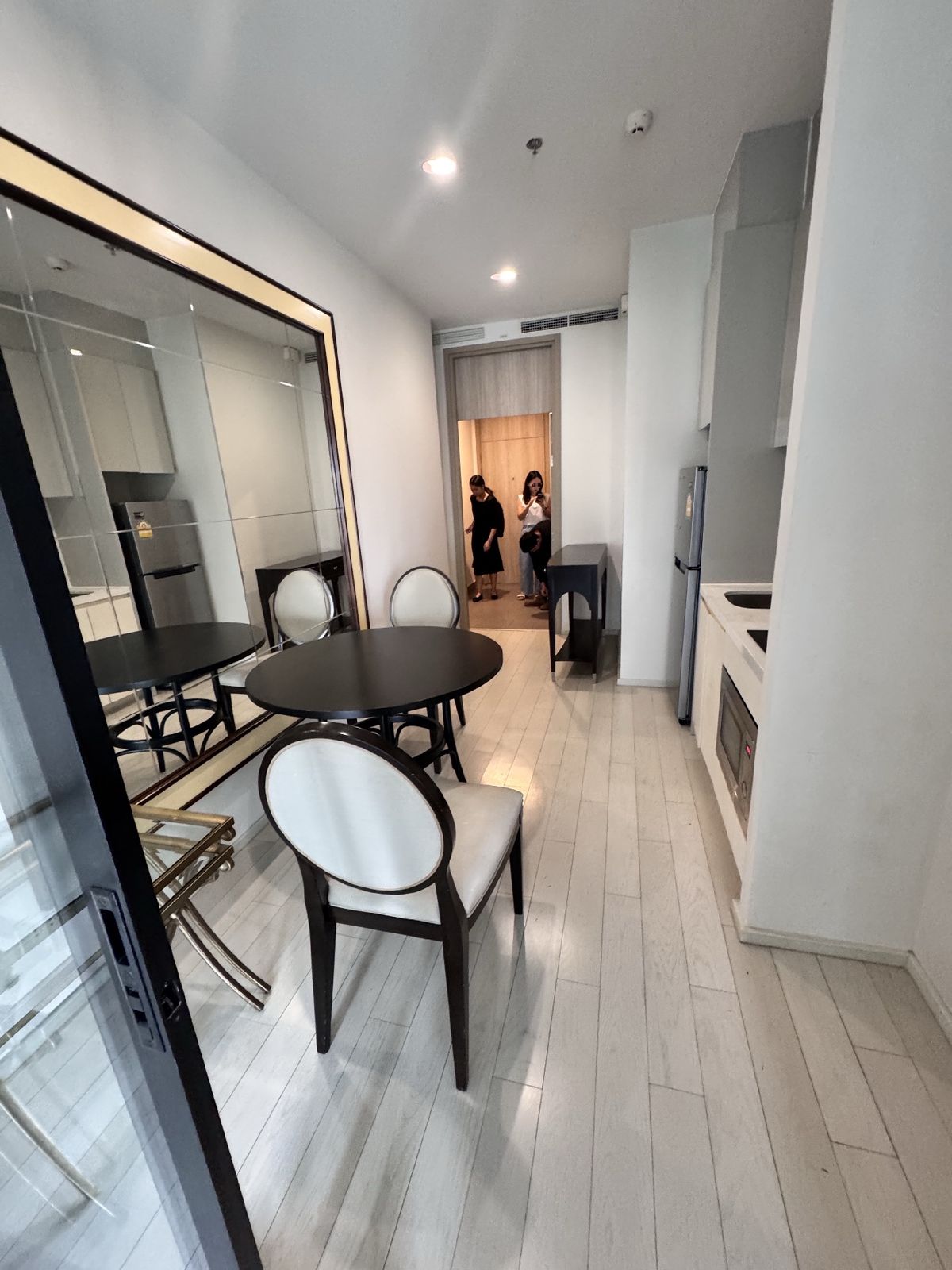 For Rent Noble Ploenchit Loading...