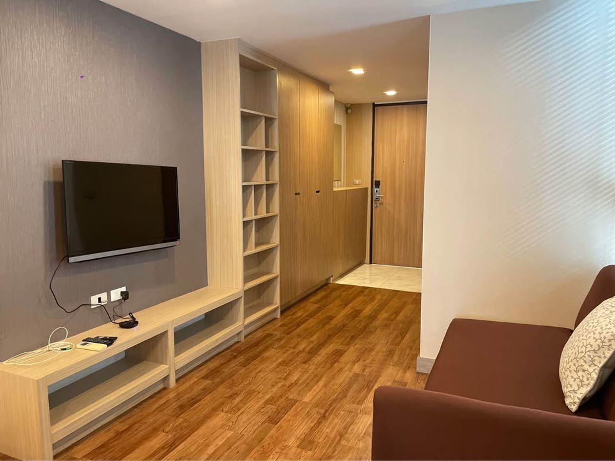 For RentCondoKhlongtoei, Kluaynamthai : Condo Qube Suites Sukhumvit 46, beautiful room, complete furniture Ready to rent
