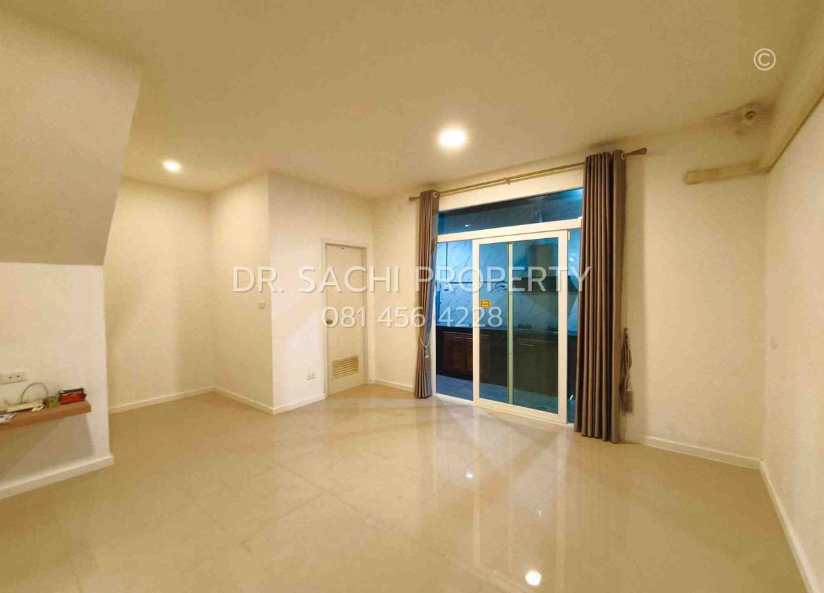 For SaleTownhomeBang kae, Phetkasem : Townhouse for sale Gusto Village, Petchkasem 69, beautiful, good location, ready to be near Sarasas Witaed School  