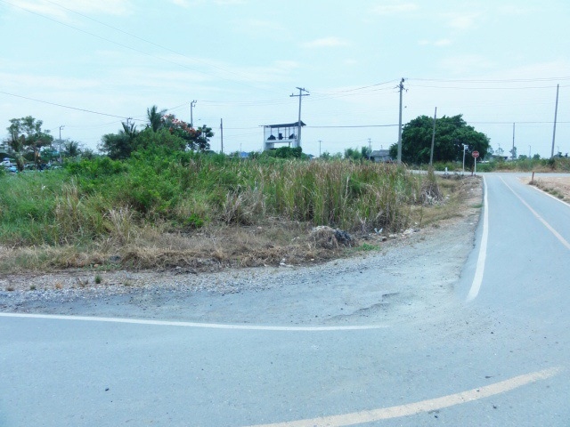 ขายที่ดินสมุทรปราการ สำโรง : ขายที่ดิน 196 ตร.วา ติดถ.เลียบคลองพระองค์เจ้าไชยยานุชิต อำเภอบางบ่อ สมุทรปราการ