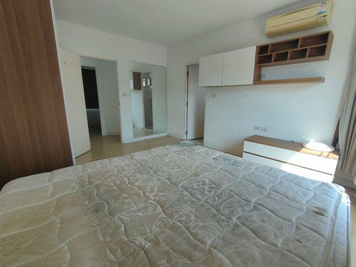 For SaleTownhomeBangna, Bearing, Lasalle : 2 -story townhome for sale, Indie, Bang Na Km. 26, after the left corner With furniture