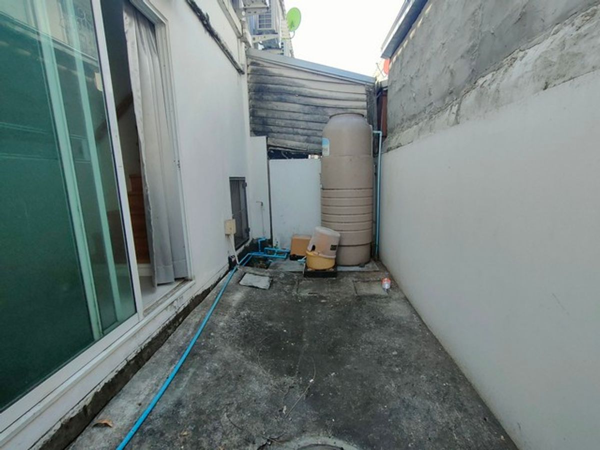 For SaleTownhomeBangna, Bearing, Lasalle : 2 -story townhome for sale, Indie, Bang Na Km. 26, after the left corner With furniture