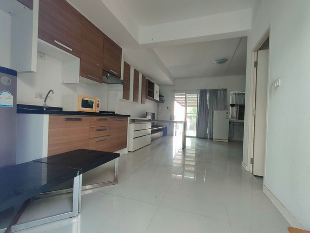 For SaleTownhomeBangna, Bearing, Lasalle : 2 -story townhome for sale, Indie, Bang Na Km. 26, after the left corner With furniture