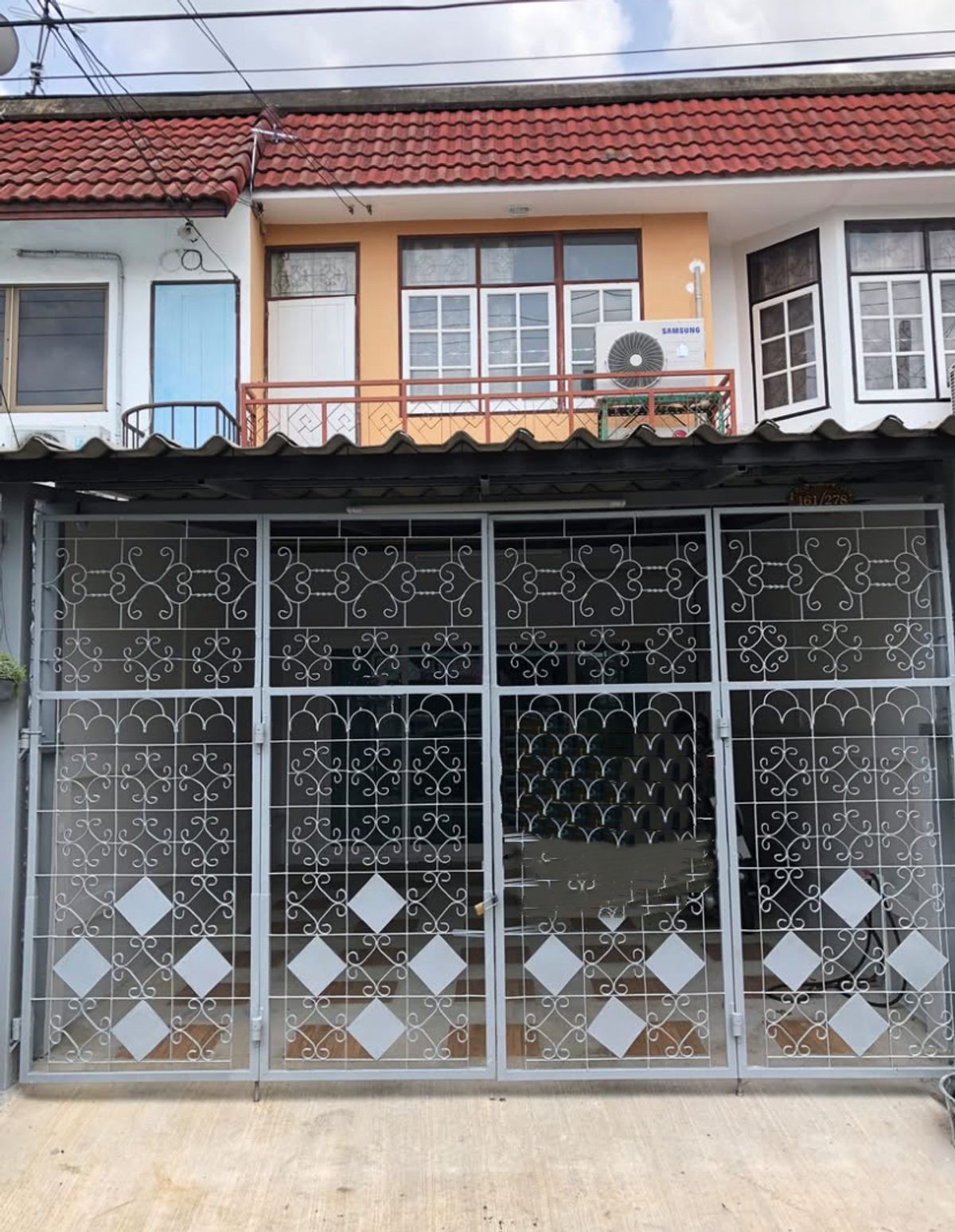 For RentTownhomeRatchadapisek, Huaikwang, Suttisan : 2 -storey Town House for Rent.