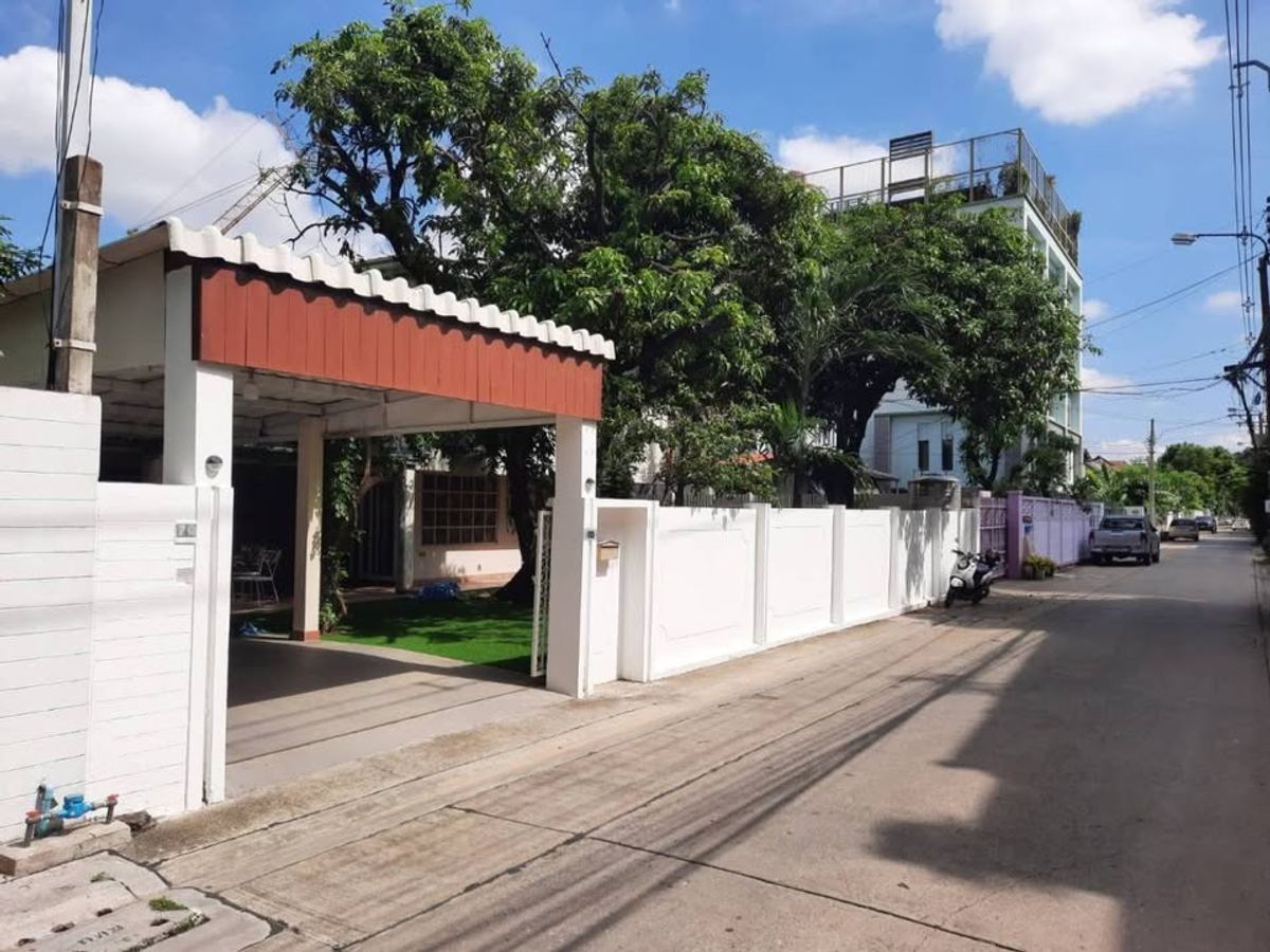 ให้เช่าบ้านลาดพร้าว เซ็นทรัลลาดพร้าว : ให้เช่า บ้านเดี่ยว2ชั้น ทำเลดี ลาดพร้าว 4ห้องนอน 4ห้องน้ำ ใกล้ศาลอาญา, MRTลาดพร้าว