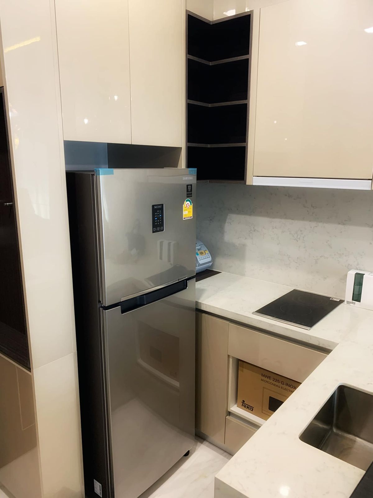 CondoSukhumvit, Asoke, Thonglor : LaviQ Sukhumvit 57 condo, beautiful room, complete furniture