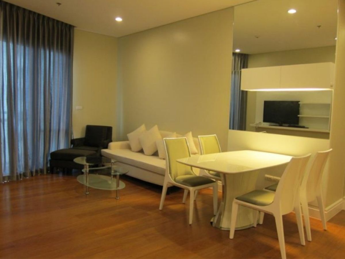ให้เช่าคอนโดสุขุมวิท อโศก ทองหล่อ : LTH12118RE – Bright Sukhumvit 24 FOR RENT Size 70 sqm. 1 bed 1 bath Near BTS Phrom Phong Station ONLY 50K/Month