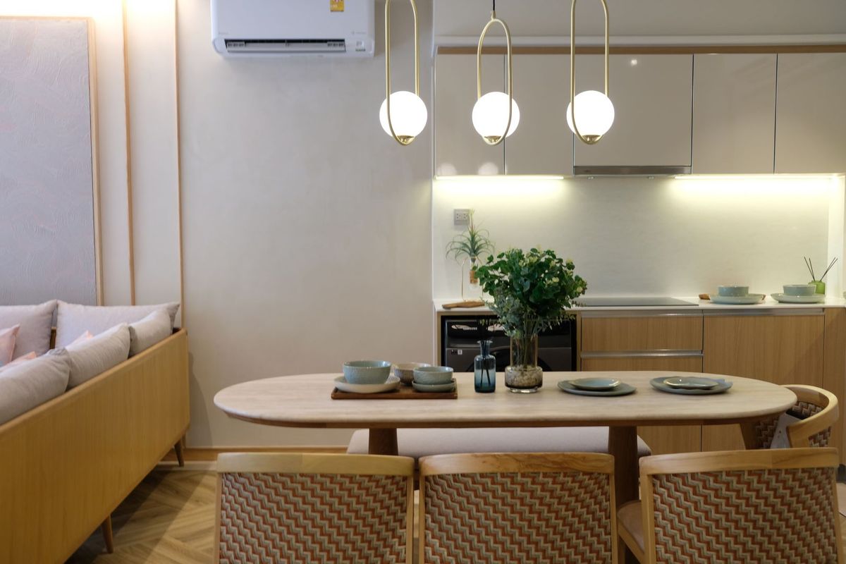 For SaleCondoHuahin, Prachuap Khiri Khan, Pran Buri : Sasara Hua Hin Condominium Luxhuri Adjacent to Khao Takiab, 2 bedrooms next to the pool