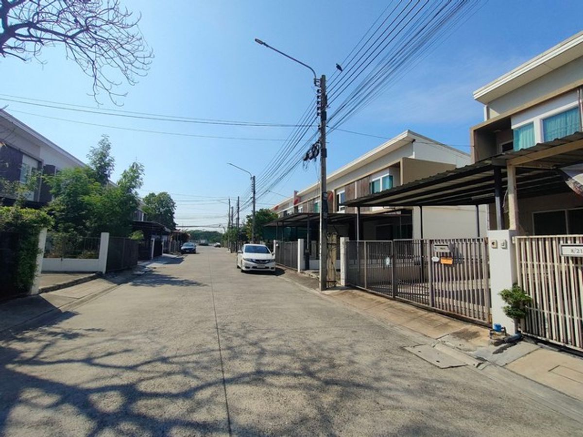 For SaleTownhomeBangna, Bearing, Lasalle : 2 -storey townhome for sale, Indie, Bang Na Km. 26, after the right corner With furniture