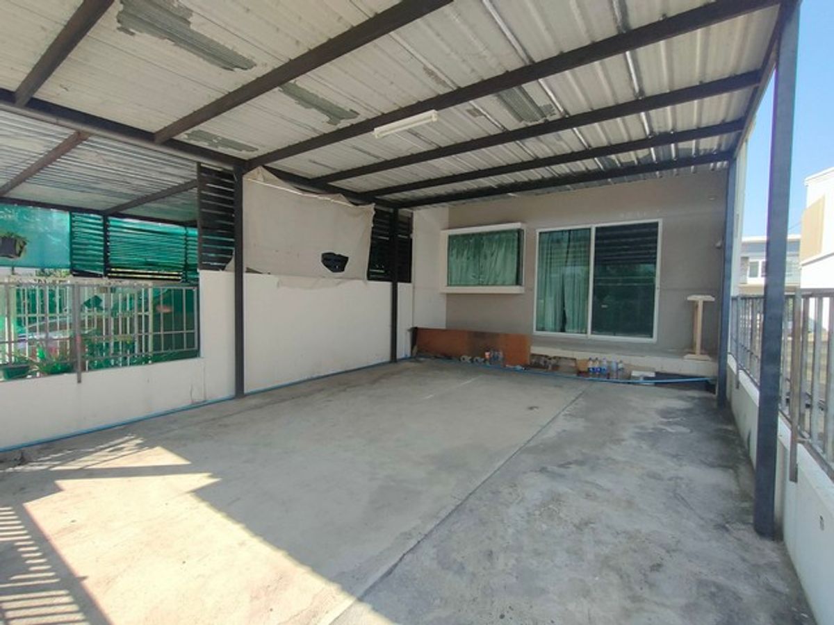 For SaleTownhomeBangna, Bearing, Lasalle : 2 -story townhome for sale, Indie, Bang Na Km. 26, after the left corner With furniture