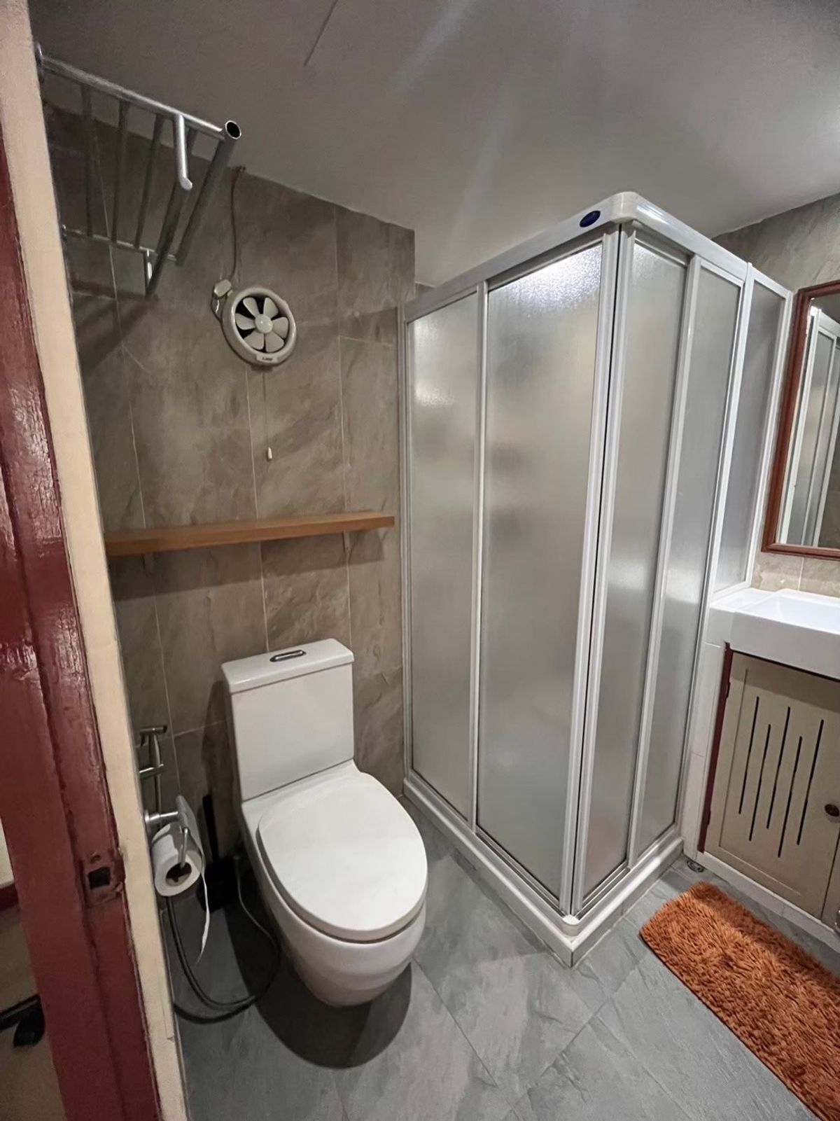 For RentCondoRatchathewi,Phayathai : OMG114  < Available 16-Mar-26 >  Nice 2 Bedroom + Cheap RENT @ [ Ratchathewi Tower ]