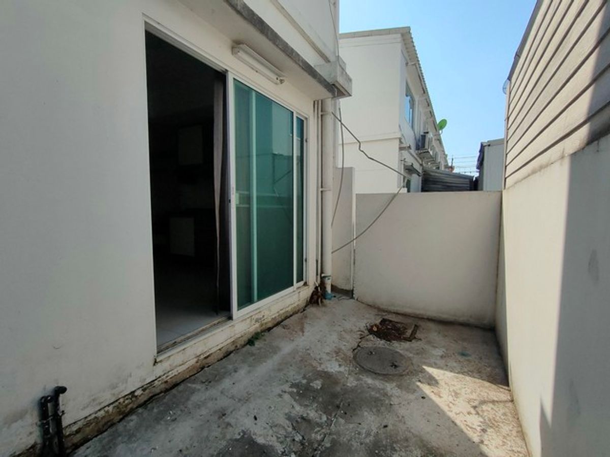 For SaleTownhomeBangna, Bearing, Lasalle : 2 -storey townhome for sale, Indie, Bang Na Km. 26, after the right corner With furniture