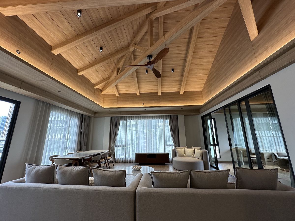 For RentCondoSukhumvit, Asoke, Thonglor : Pet Friendly: ✅PENTHOUSE 1 and Only Unit !! (Rare)