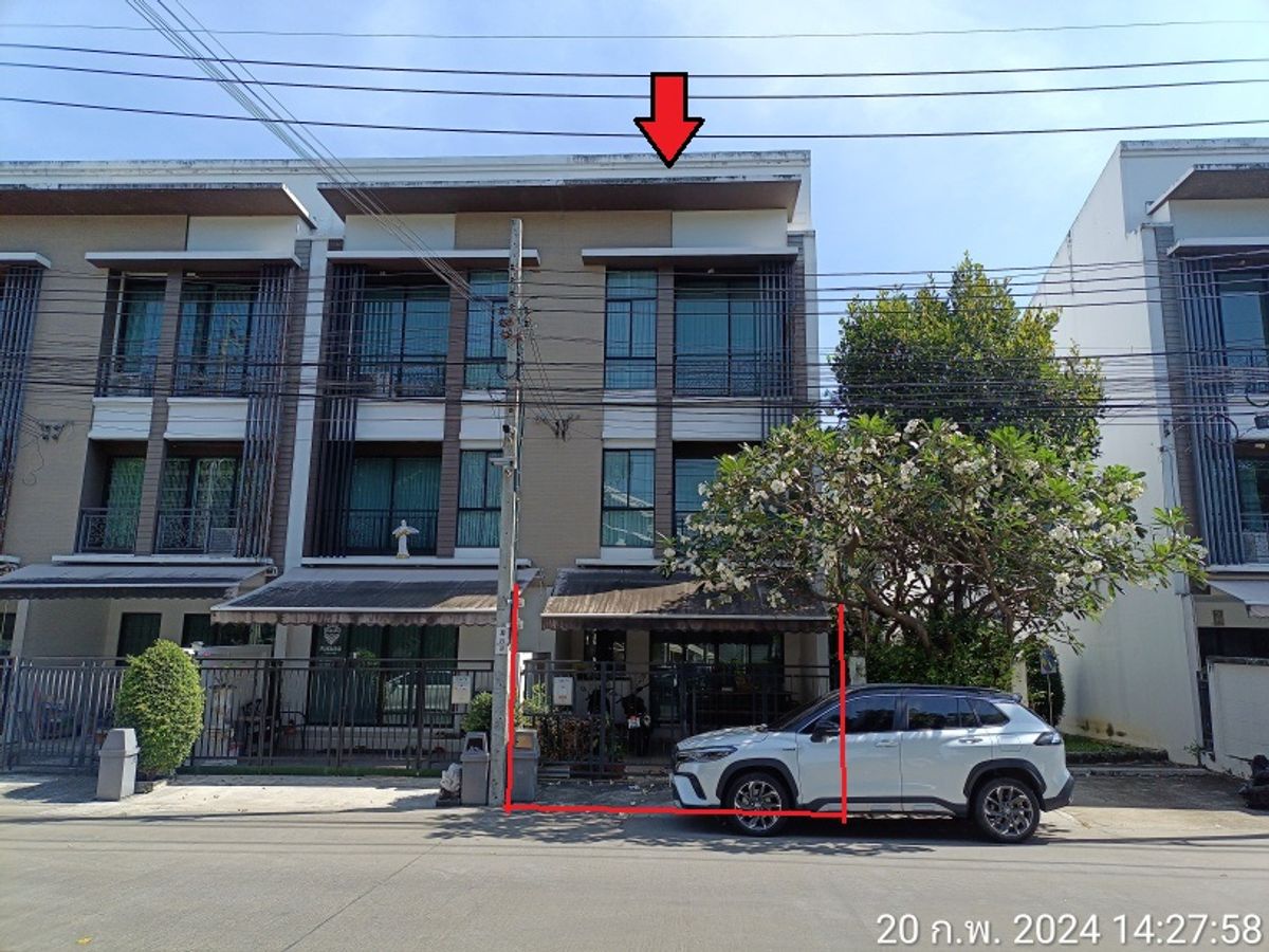 For SaleTownhomeNawamin, Ramindra : 3 layers of townhouses behind the Maine road, 3 bedrooms, 3 bathrooms