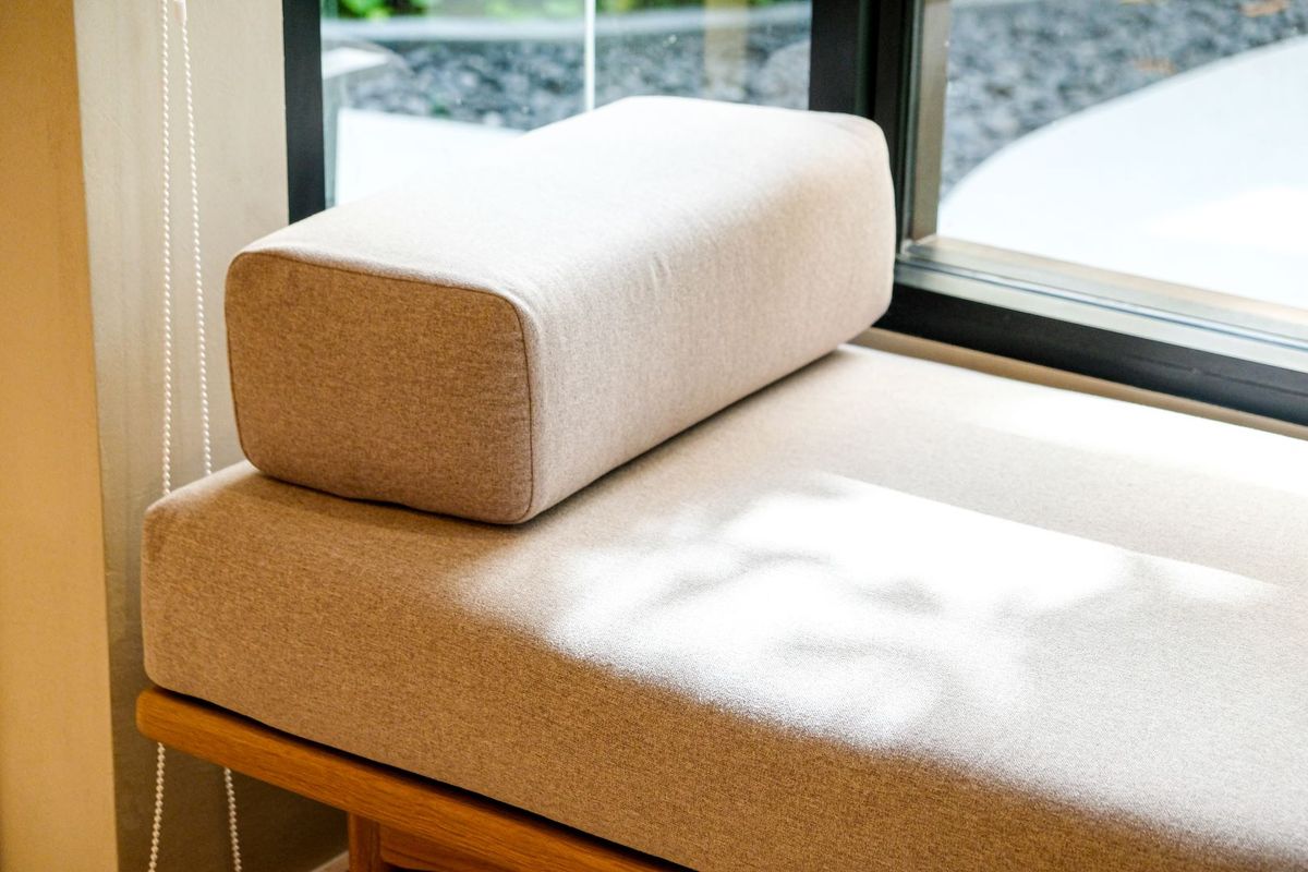 ขายคอนโดหัวหิน ประจวบคีรีขันธ์ : ศศรา หัวหิน คอนโดมิเนียมลักซ์ชูรี ติดหาดเขาตะเกียบ 1 ห้องนอน พร้อมเฟอร์นิเจอร์