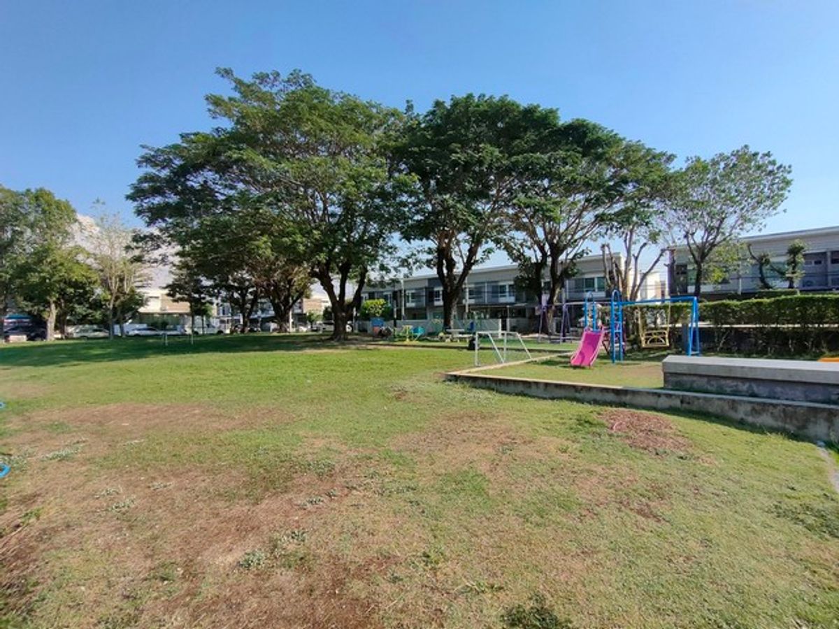 For SaleTownhomeBangna, Bearing, Lasalle : 2 -storey townhome for sale, Indie, Bang Na Km. 26, after the right corner With furniture