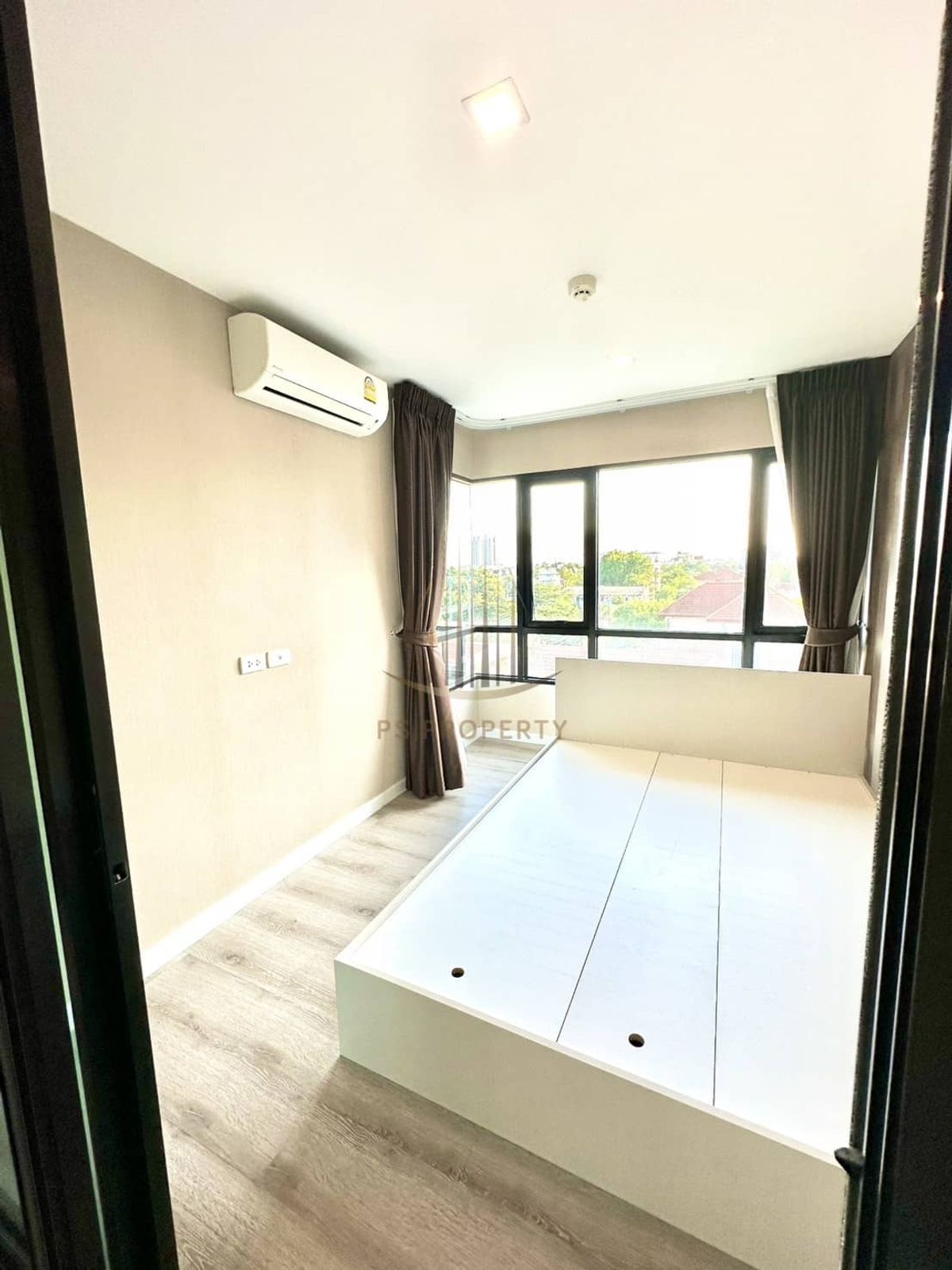 For SaleCondoSamut Prakan,Samrong : Urgent sale ✨ Pauuse ID ✨ Convenient transportation near BTS Bearing (PS51756)