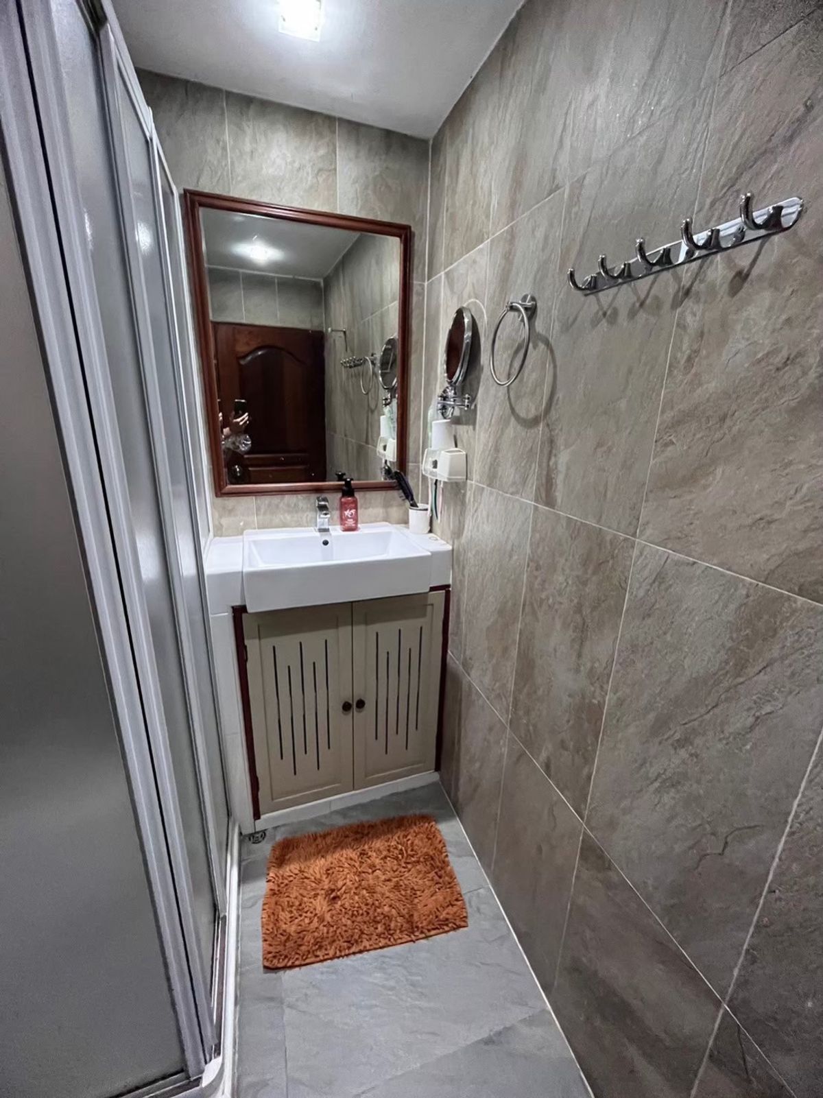 For RentCondoRatchathewi,Phayathai : OMG114  < Available 16-Mar-26 >  Nice 2 Bedroom + Cheap RENT @ [ Ratchathewi Tower ]