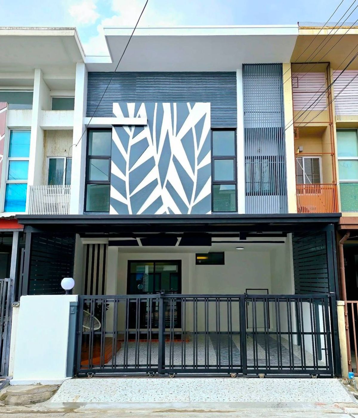 For SaleTownhomeNawamin, Ramindra : Townhome for sale in I-Design I-DESIGN Ring Village-Ram Inthra Bangchan along the Canal Song Safari, Phraya Suren Hathai Hathai, Fashion Iceland