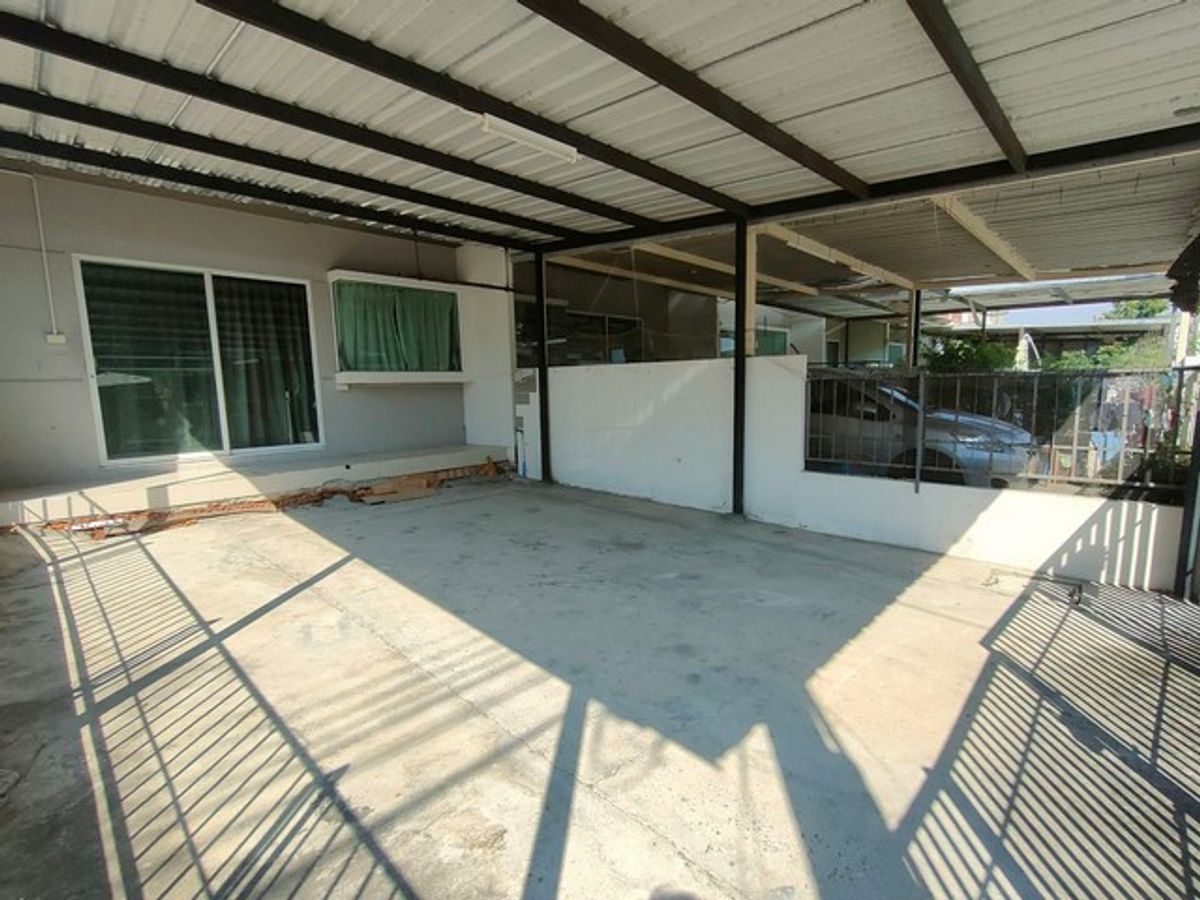 For SaleTownhomeBangna, Bearing, Lasalle : 2 -storey townhome for sale, Indie, Bang Na Km. 26, after the right corner With furniture