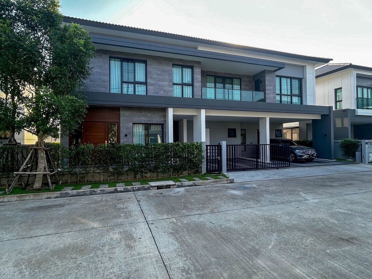 ให้เช่าบ้านบางนา แบริ่ง ลาซาล : 📢👇luxury Detached House ใกล้ Mega-Bangna โรงเรียนนานาชาติและโรงพยาบาลหลายแห่ง