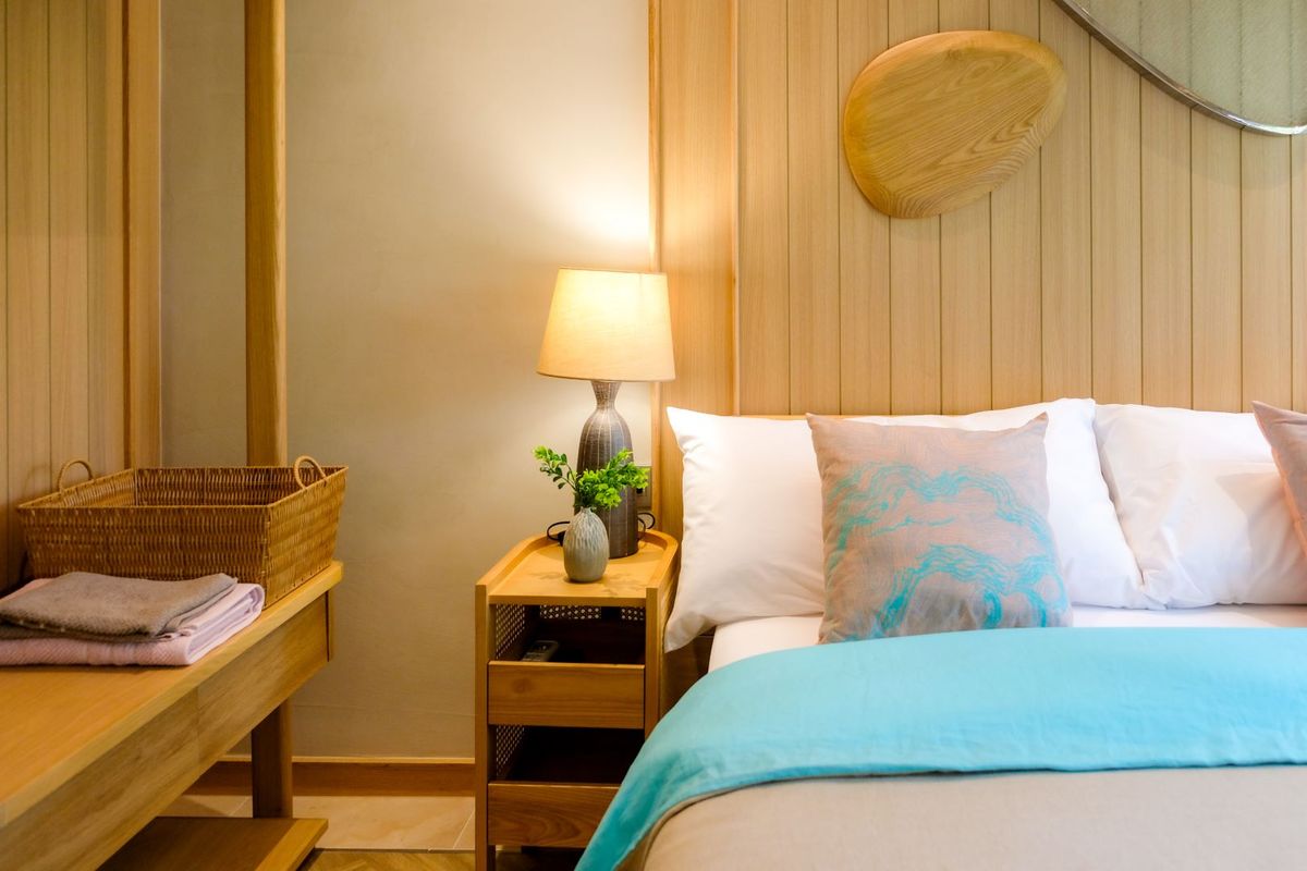 ขายคอนโดหัวหิน ประจวบคีรีขันธ์ : ศศรา หัวหิน คอนโดมิเนียมลักซ์ชูรี ติดหาดเขาตะเกียบ 2 ห้องนอน