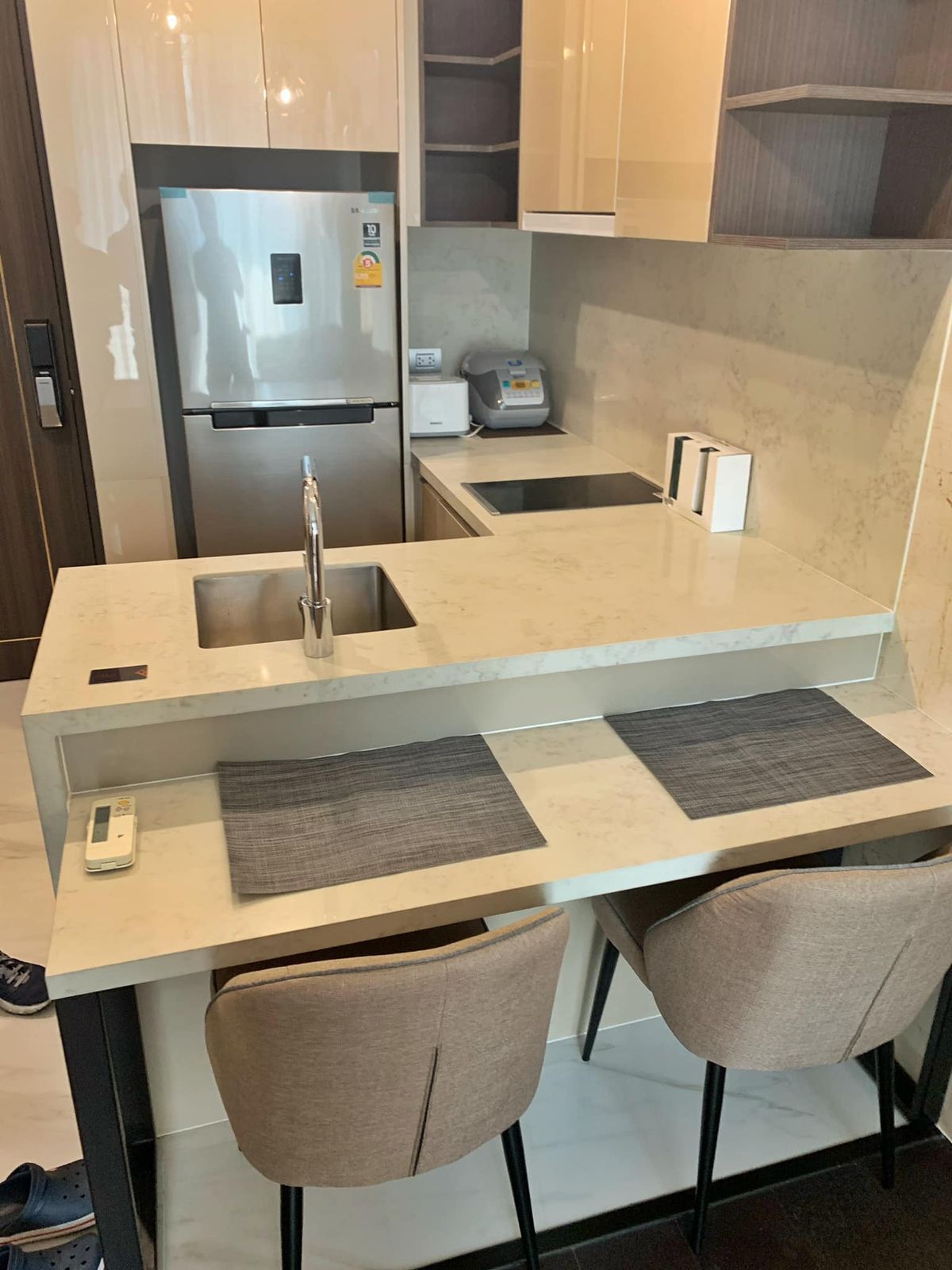 CondoSukhumvit, Asoke, Thonglor : LaviQ Sukhumvit 57 condo, beautiful room, complete furniture