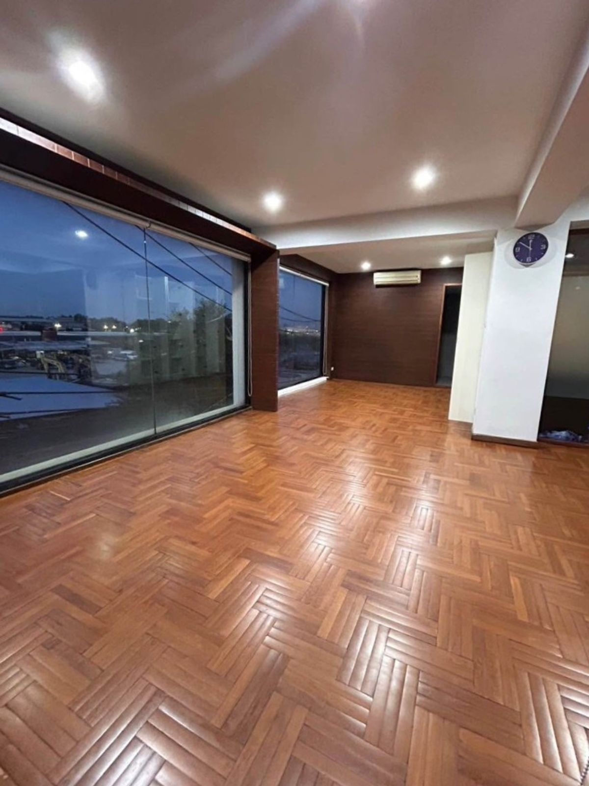 For SaleShop HouseSamut Prakan,Samrong : ● Rare Unit ● 4 -story commercial building with a roof | Soi Kingkaew 62/2 | 860.00 sq.m. | Can park 13 cars | Near Suvarnabhumi Airport 5 minutes, The Pesol Lat Krabang 7 minutes