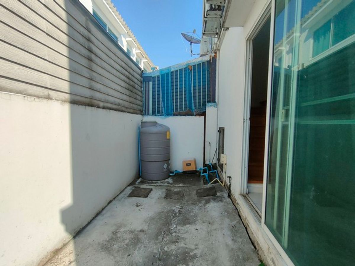 For SaleTownhomeBangna, Bearing, Lasalle : 2 -storey townhome for sale, Indie, Bang Na Km. 26, after the right corner With furniture