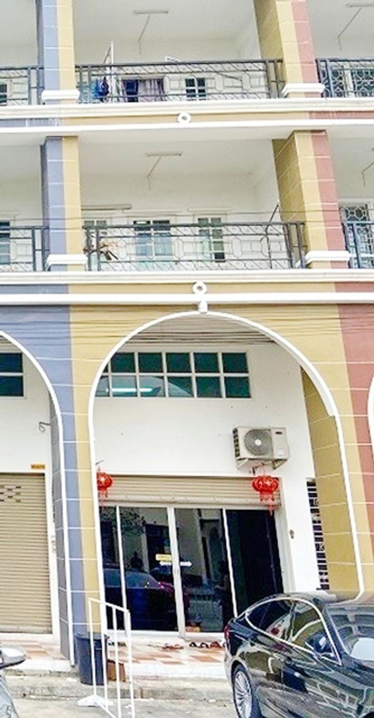 For RentShop HouseBang kae, Phetkasem : Opening the complete market, Om Noi Market, 700 meters, Nong Khaem Trade Market, 2.2 km for renting a new 4.5 -story commercial building after 21 sq.w. .331 sq.m.
