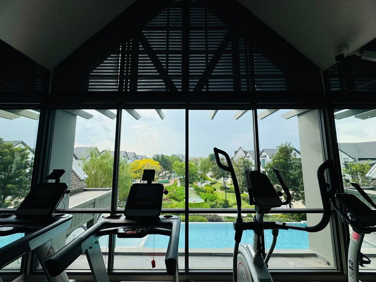 ขายบ้านลาดกระบัง สุวรรณภูมิ : ขายบ้านเดี่ยว 2 ชั้น สราญสิริ รามคำแหง Sanransiri Ramkhamhaeng บ้านสไตล์ Modern Farmhouse แปลงหน้าสวนของโครงการ ที่ตั้ง ถนนเคหะร่มเกล้า คลองสองต้นนุ่น แขวงคลองสองต้นนุ่น เขตลาดกระบัง กรุงเทพฯ 10520 แบบบ้าน ASTER (ขนาดกลางของโครงการ) เนื้อที่ 56.6 ตร.ว.