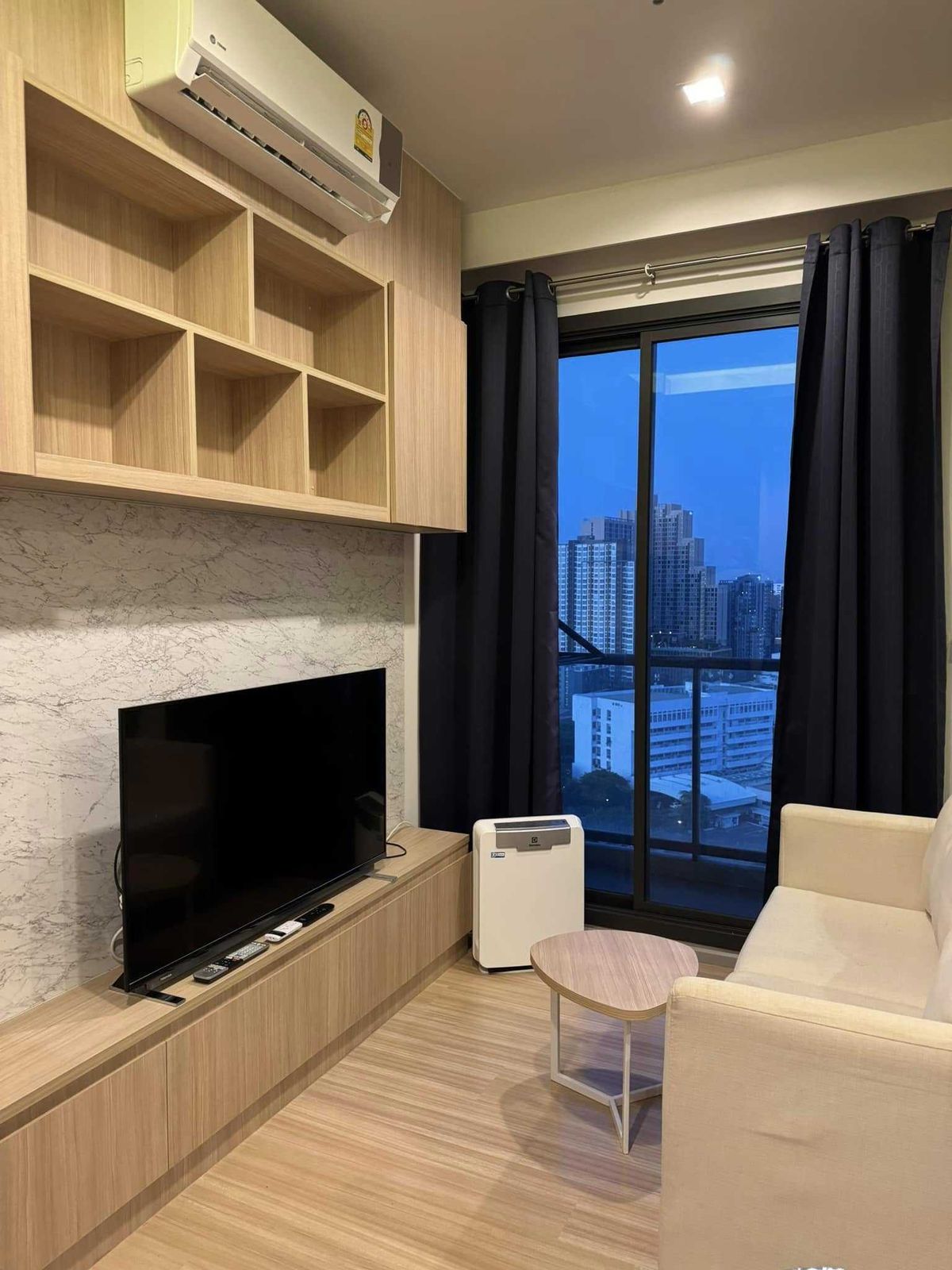 For RentCondoSapankwai,Jatujak : Condo for rent M Jatujak 34 sqm near BTS Mo Chit