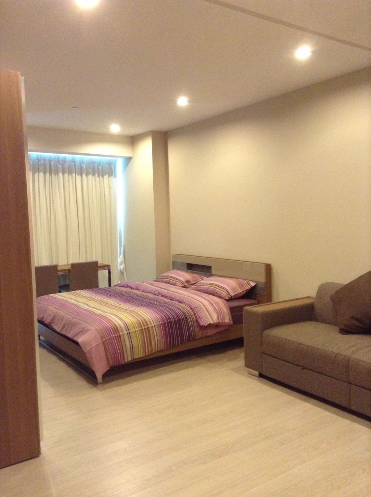For SaleCondoSukhumvit, Asoke, Thonglor : For Sale The Room Sukhumvit 21 (S15-28623)