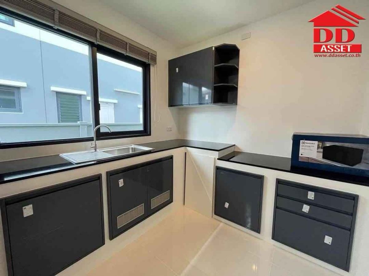 For RentHouseVipawadee, Don Mueang, Lak Si : For Rent Centro Vibhavadi Centro Vibhavadi, near Don Mueang Airport, Baan Lang Code: H8186