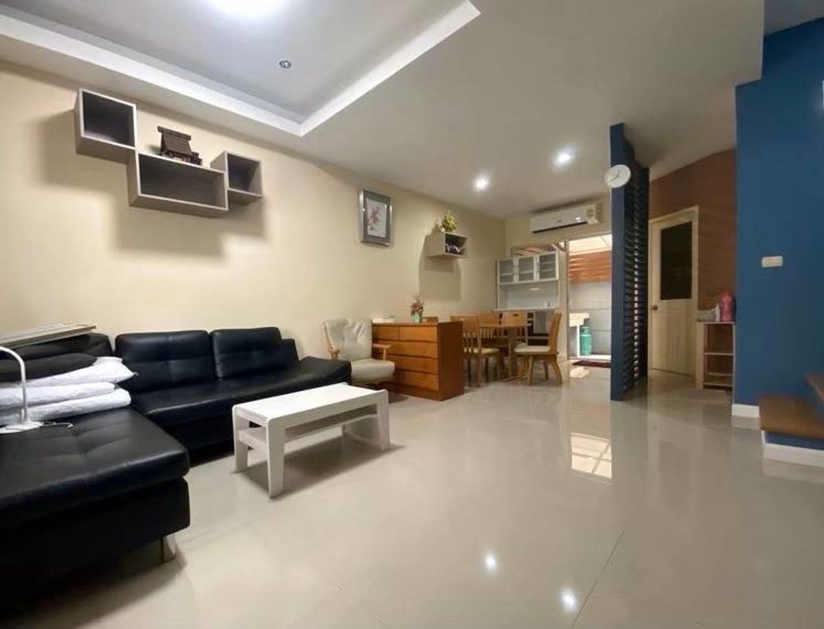 For RentTownhomeLadkrabang, Suwannaphum Airport : House for rent, Town Plus Onnut-Lat Krabang 🏠🏠💰onnut-Lat Krabang Town Plus 出租房屋