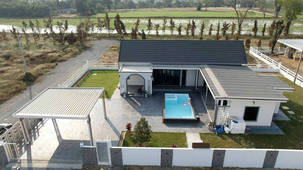 For SaleHouseNakhon Pathom : Selling very cheap !! Single house with luxury swimming pool on the land of 200 sq.w., in the heart of nature, Kamphaeng Saen District, Nakhon Pathom Province