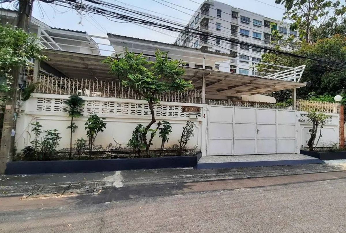 For RentHouseRatchadapisek, Huaikwang, Suttisan : HK0480♛ 3 bedrooms for rent ⚝ Huai Khwang ♜MRT Huai Khwang ∞099-5919653,065-9423251▚Line@surresidence