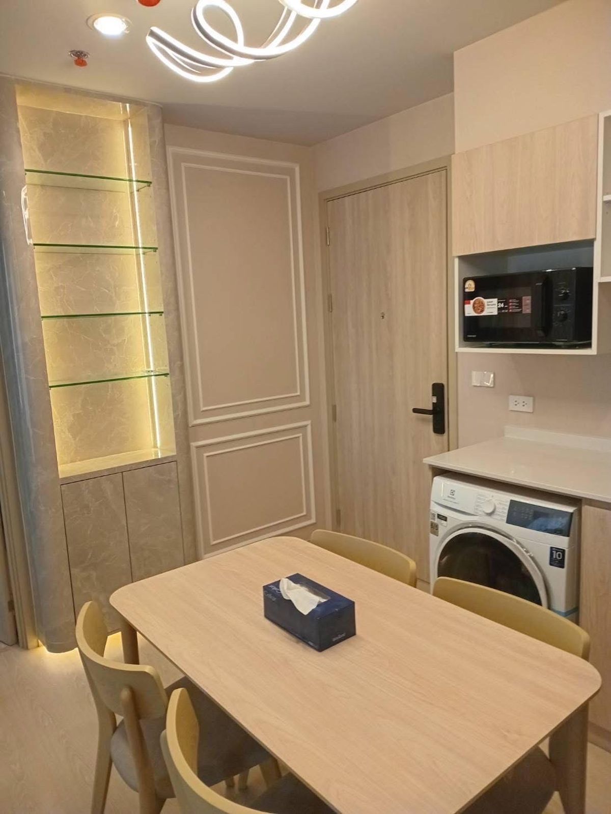 For RentCondoBangna, Bearing, Lasalle : NUBLE Nue Mega Plus Bangna Condo for Rent (Noble New Mega Plus Bangna) Floor: 22 Bedroom 2 Bedrooms, Room size: 47 sqm. Price: 32,000 baht. Nearby location: Mega Bangna