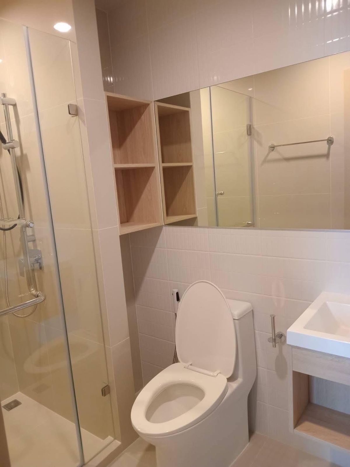 For RentCondoBangna, Bearing, Lasalle : NUBLE Nue Mega Plus Bangna Condo for Rent (Noble New Mega Plus Bangna) Floor: 22 Bedroom 2 Bedrooms, Room size: 47 sqm. Price: 32,000 baht. Nearby location: Mega Bangna