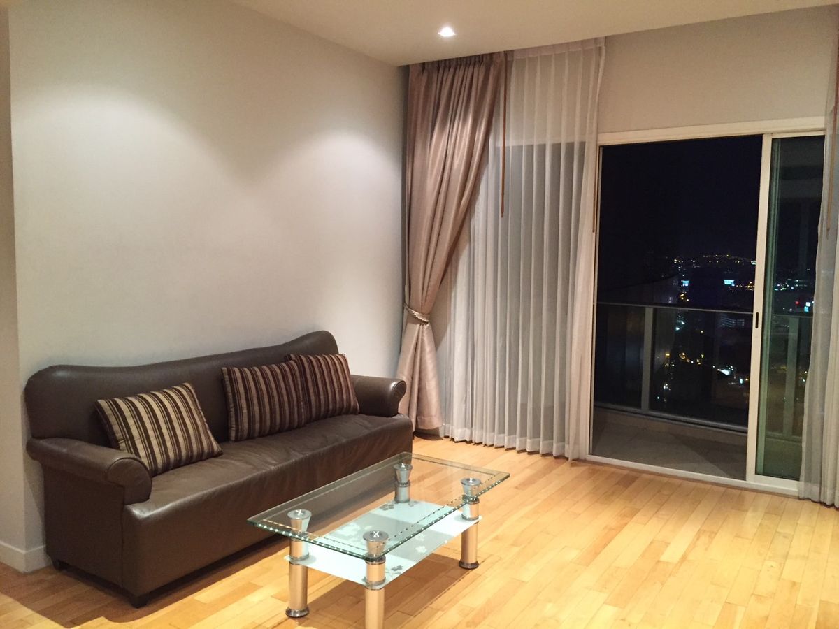 ให้เช่าคอนโดสุขุมวิท อโศก ทองหล่อ : 3 Bed 3 Bath 146 sqm condo on high floor at Millennium Residences for rent 85,000THB per month, Sukhumvit road soi 18, BTS Asoke.