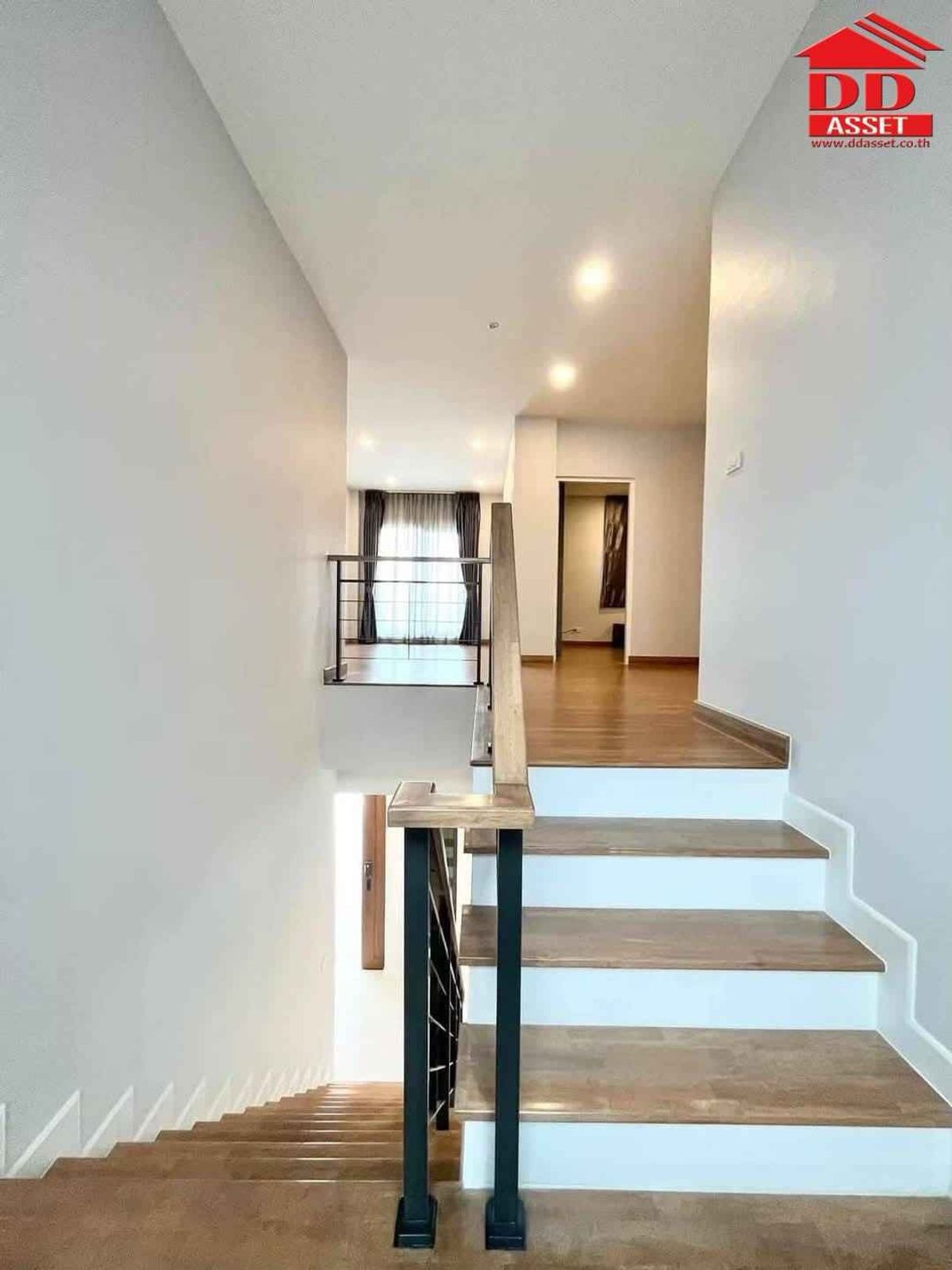 For RentHouseVipawadee, Don Mueang, Lak Si : For Rent Centro Vibhavadi Centro Vibhavadi, near Don Mueang Airport, Baan Lang Code: H8186