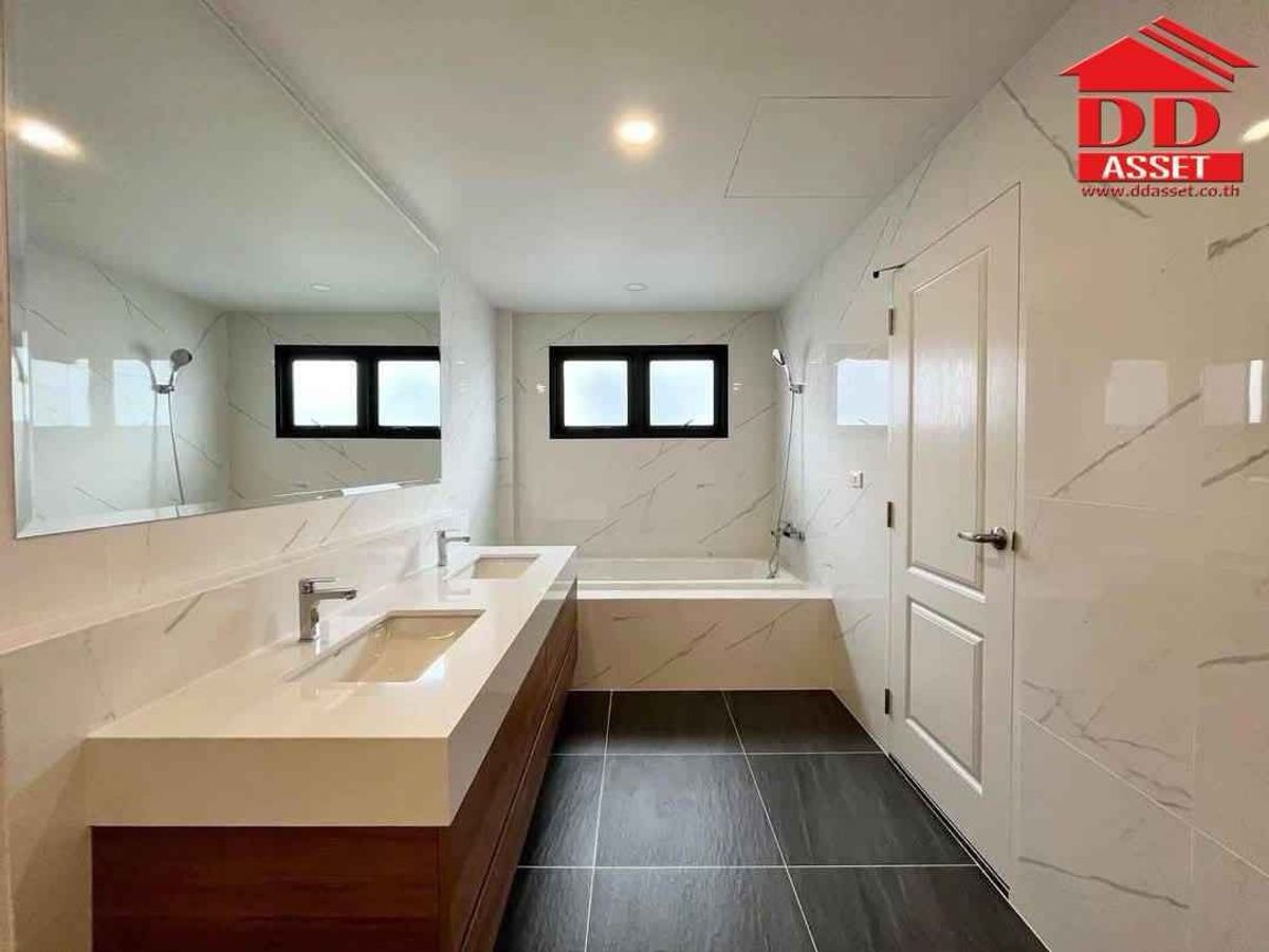 For RentHouseVipawadee, Don Mueang, Lak Si : For Rent Centro Vibhavadi Centro Vibhavadi, near Don Mueang Airport, Baan Lang Code: H8186