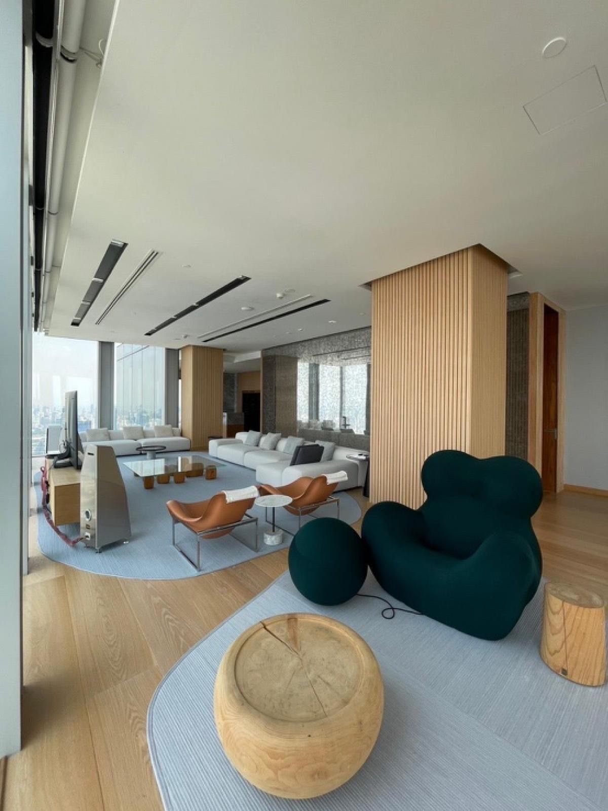 ให้เช่าคอนโดสาทร นราธิวาส : Rental Price: Penhouse At The The Ritz-Carlton Mahanakorn Residence Bangkok•4 Bedroom 6 Bathroom 1 Maid's room •Size : 1,000 S.qm• Top Floor