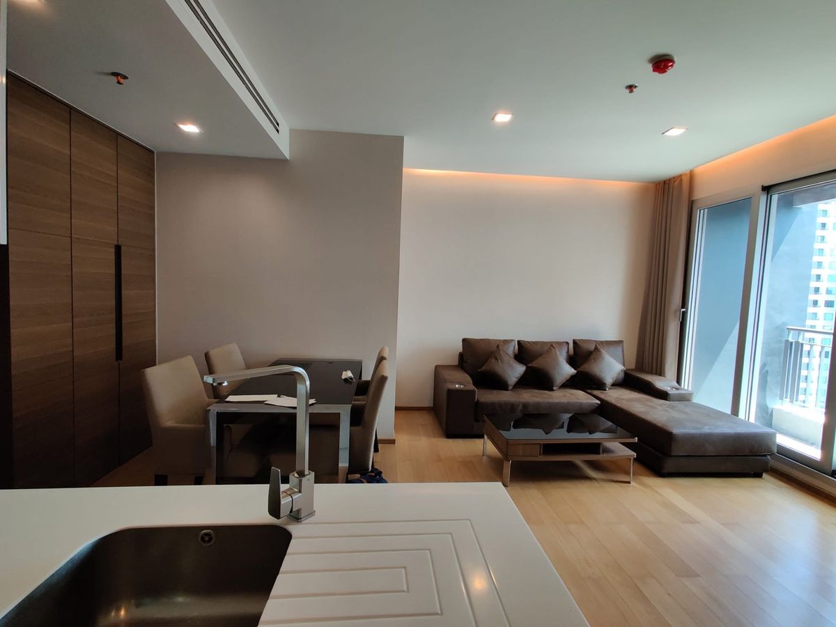 For RentCondoRama9, Petchburi, RCA : The Address Asoke - Luxury Condo in the heart of Asoke!  2 bedrooms | 2 bathrooms | Size 75 sq.m. 💸 Renting only 45,000 baht/month (negotiable price!) Call: 086-746-8882 (K. Cooper)