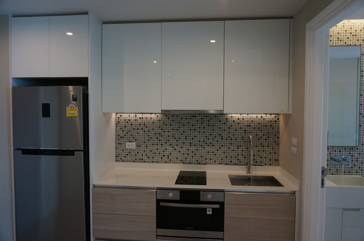 For SaleCondoSukhumvit, Asoke, Thonglor : For Sale The Room Sukhumvit 21 (S15-28623)