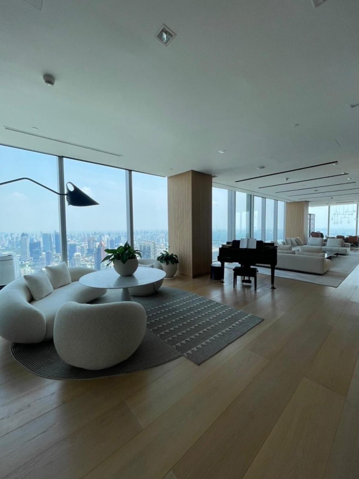 ให้เช่าคอนโดสาทร นราธิวาส : Rental Price: Penhouse At The The Ritz-Carlton Mahanakorn Residence Bangkok•4 Bedroom 6 Bathroom 1 Maid's room •Size : 1,000 S.qm• Top Floor
