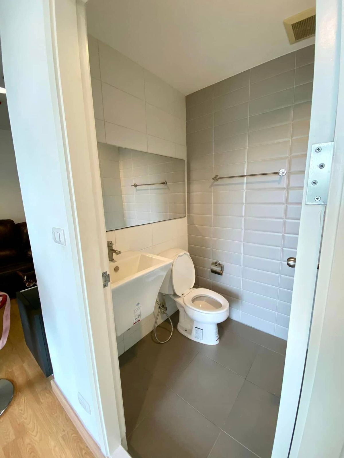 For SaleCondoKhlongtoei, Kluaynamthai : Urgent sale 🔥 Aspire Rama 4 🔥 Convenient transportation near BTS Ekkamai (PS65351)