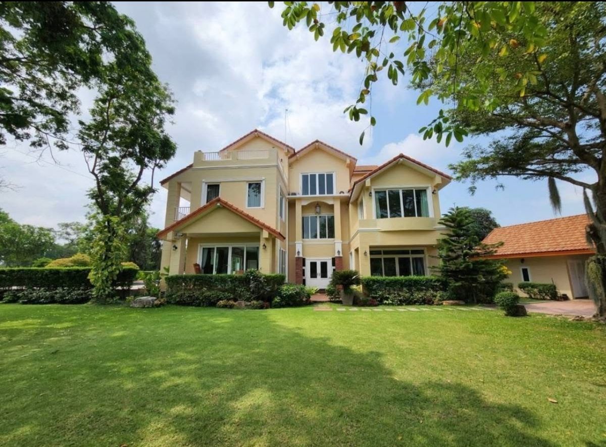 บ้านบางนา แบริ่ง ลาซาล : ขาย/ให้เช่า Pool Villa เลควูด กอล์ฟ แอนคันทรีคลับ บางนา กม.18 ใกล้สุวรรณภูมิ